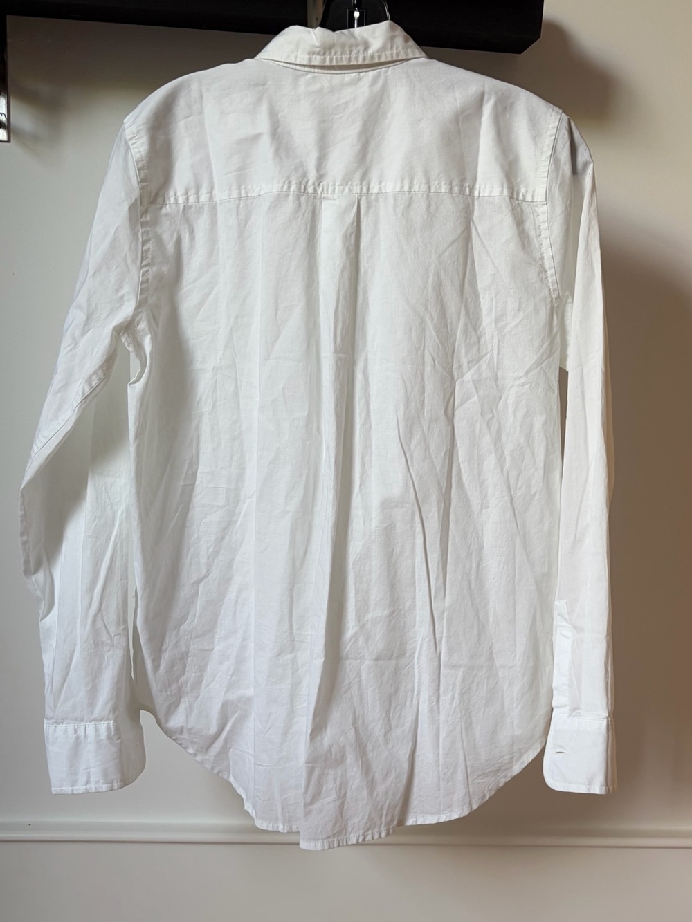 Gap Classic White Shirt - Picture 2 of 4